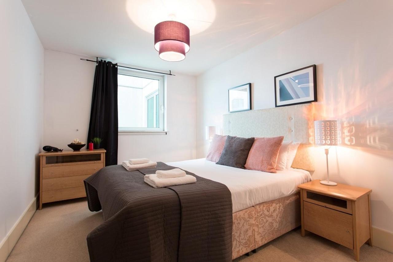Apartamento St. George Wharf By Thesqua.Re Londres Exterior foto